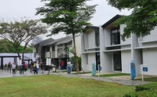 LPKR Raih Laba Bersih...