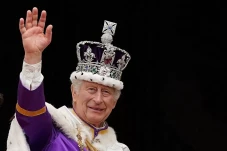 Raja Charles III Bersikeras...