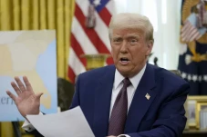 Trump Mengakui Revolusi...
