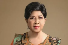 8 Lagu Titiek Puspa...