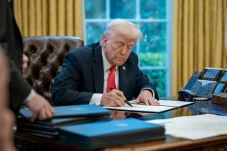 Trump Akui AS Memiliki...