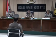 Bunuh Bayi Hasil Hubungan...