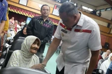 Wali Kota Bekasi Wajibkan...