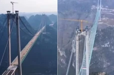 China Bangun Jembatan...