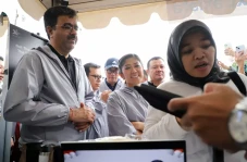Manfaatkan Teknologi...