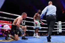 Jaron Ennis Menang TKO...