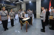 Irjen Polisi Lulusan...