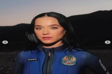 Katy Perry Siap Terbang...