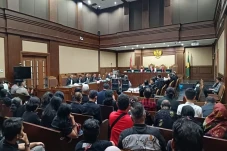 Sidang Hasto dengan...