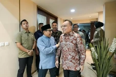Kelakar Sufmi Dasco...