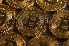 ETH Sentuh Posisi Terendah,...