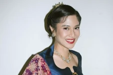 Dian Sastro Ajak Perempuan...