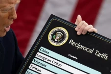 Trump Ingin Berunding...