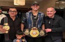 Keunikan David Benavidez:...