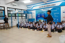 Puluhan Siswa SMKN 29...