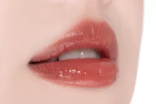 Tips Bibir Tetap Lembab...