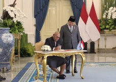 Prabowo Bertemu PM Fiji,...