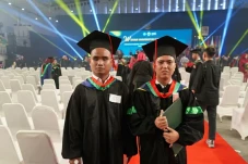 Cerita Rovan dan Rohmat,...