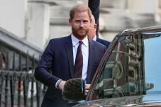 Pangeran Harry Ancam...