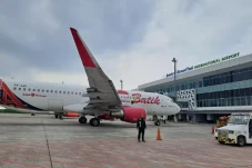 Bandara Jenderal Ahmad...
