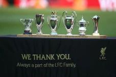 Perbandingan Trofi Liverpool...