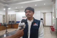 Waketum Perindo Minta...