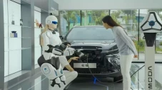 Lawan Robot Humanoid...