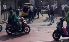 Bentrokan di Kemang...