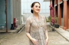 Ayah Mona Ratuliu Meninggal...