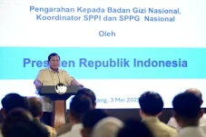 Prabowo Gelar Rapat...