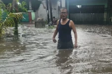 Hujan Deras Siang hingga...