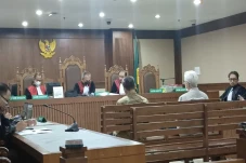 Dua Terdakwa Kasus Korupsi...
