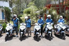 Berdayakan Masyarakat...