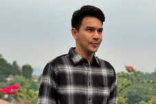 Jonathan Frizzy Jadi...