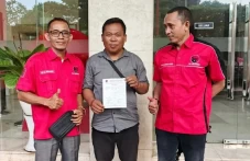 3 Ketua PAC Datangi...