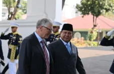 Bill Gates Berikan Dana...