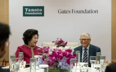Tanoto dan Gates Foundation...