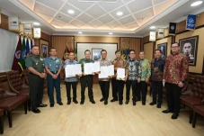 Sinar Mas Kirim 500...