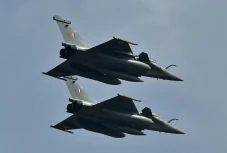 India-Pakistan Saling...