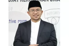 Revitalisasi Paradigma...