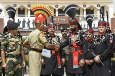 Mengapa India dan Pakistan...