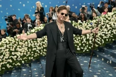 Shah Rukh Khan Masuk...