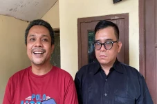 Laporkan Dedi Mulyadi...