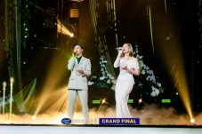 Duet Bareng Raisa di...