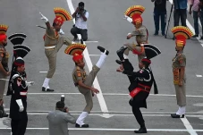 Kenapa India dan Pakistan...