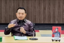 Jenderal Dudung, Gus...