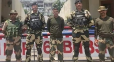 Pakistan dan India Bertukar...
