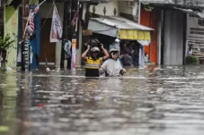 Update Banjir Jakarta:...