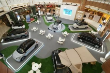 Perang Mobil Listrik...