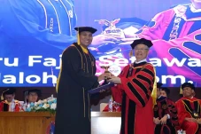 Wisuda UPH 2025: 1.921...